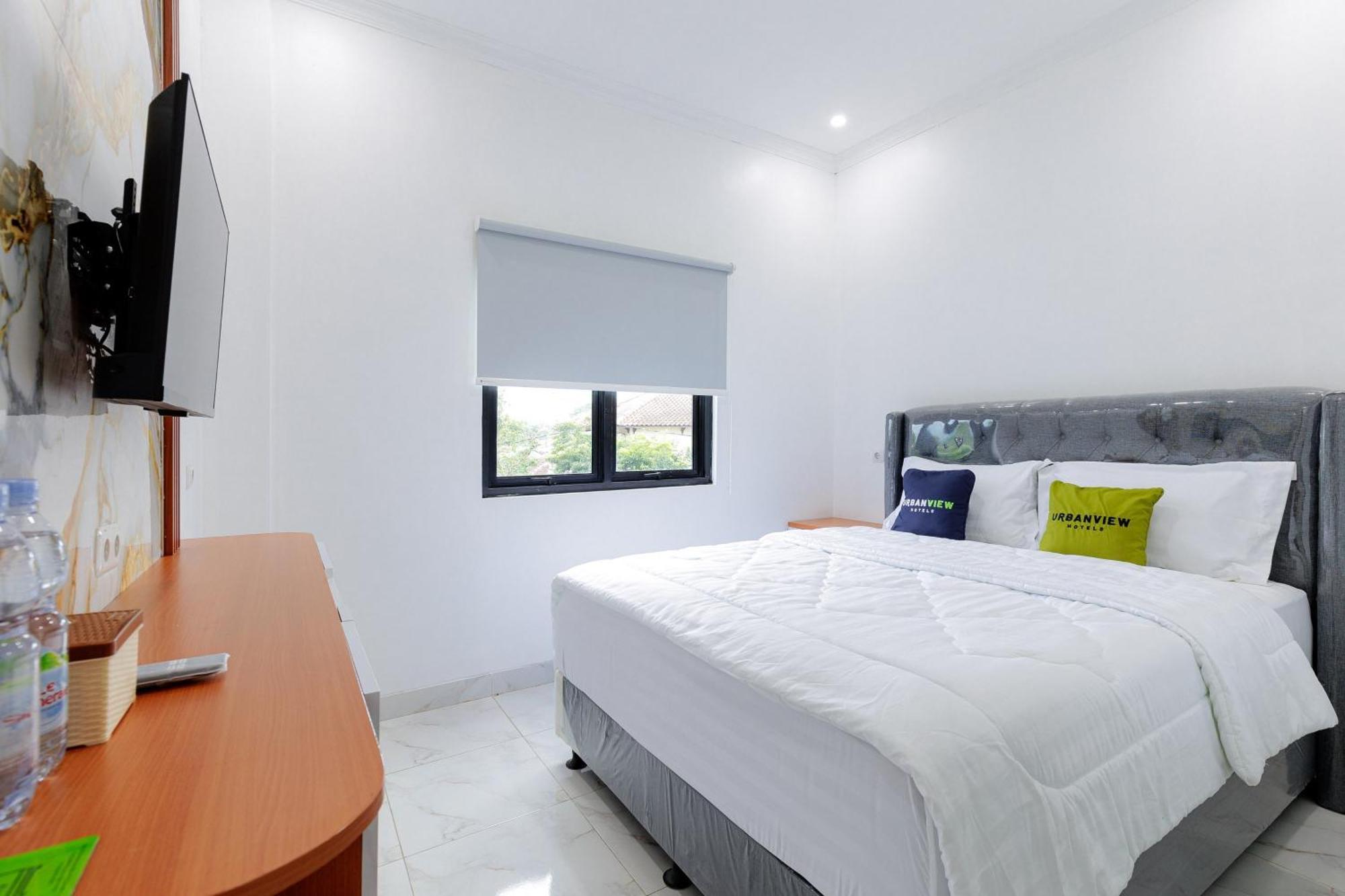 Urbanview Hotel Amira Syariah Bogor Pamoyanan Eksteriør bilde