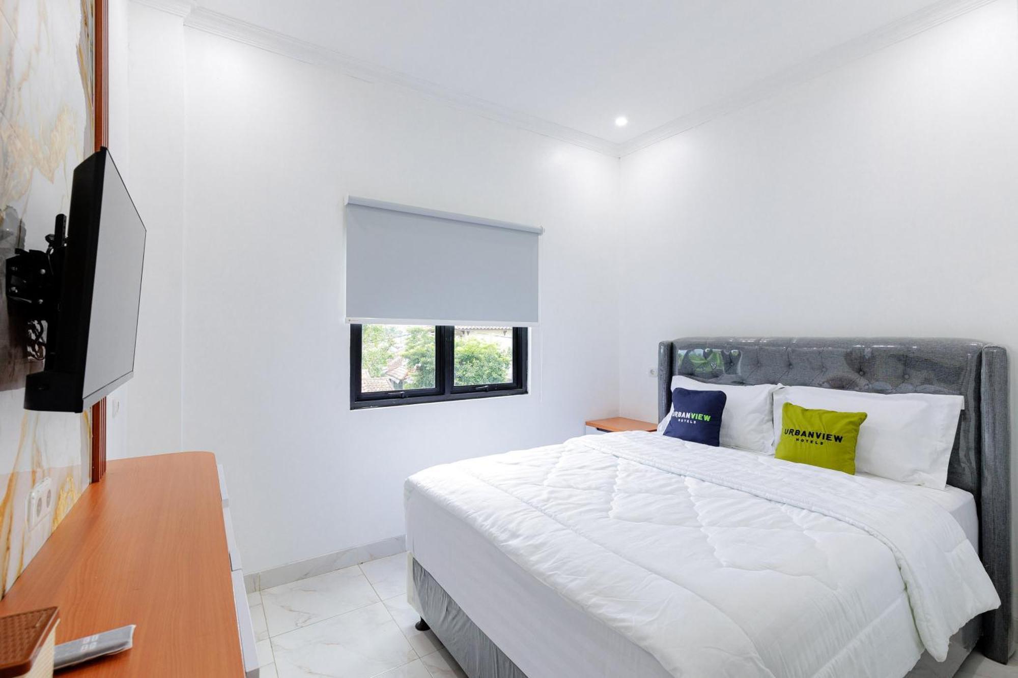 Urbanview Hotel Amira Syariah Bogor Pamoyanan Eksteriør bilde